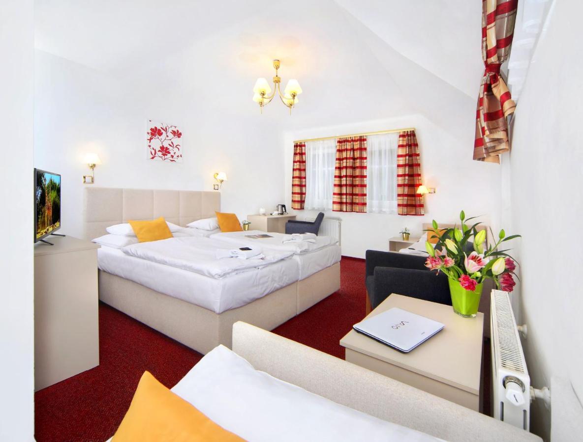 Hotel Hradec Spindleruv Mlyn Exterior photo
