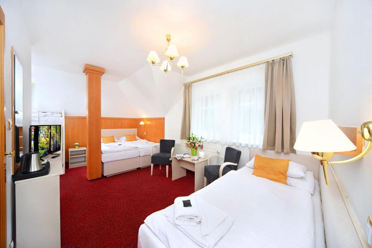 Hotel Hradec Spindleruv Mlyn Exterior photo