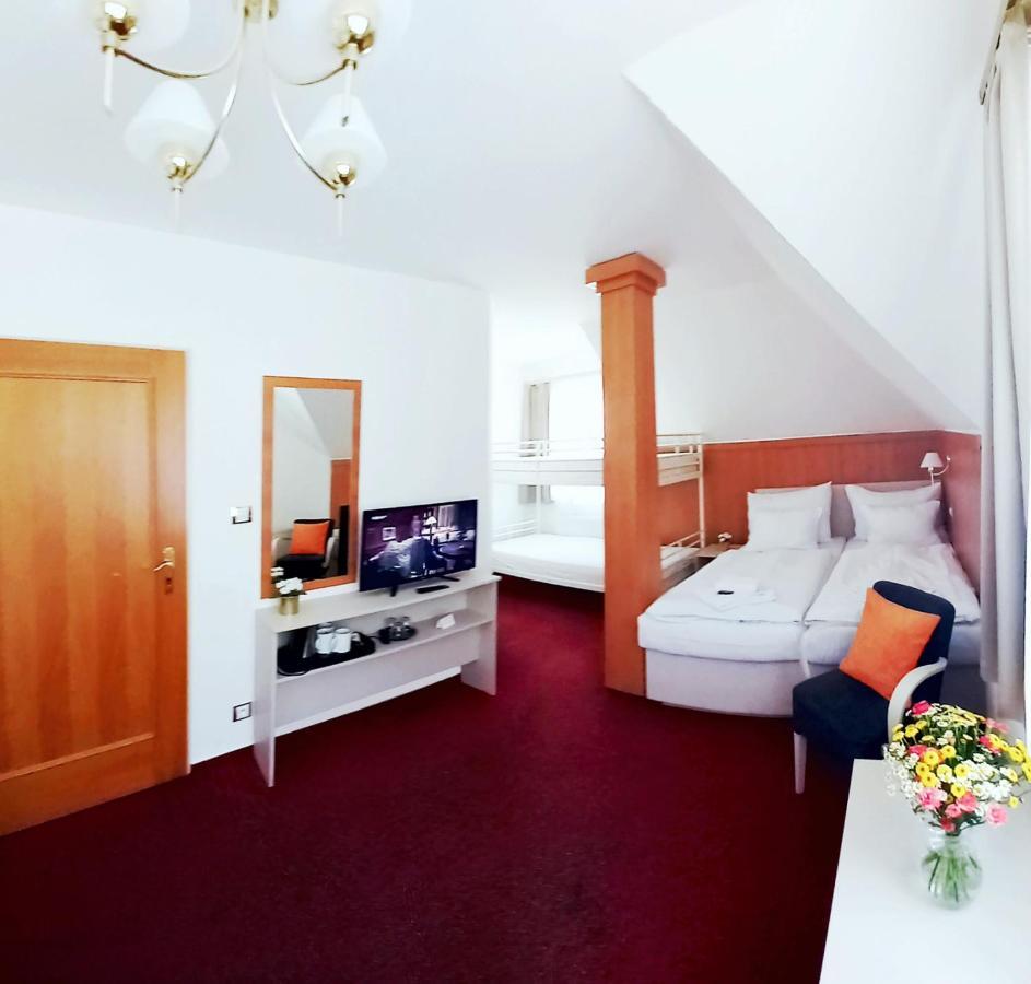 Hotel Hradec Spindleruv Mlyn Exterior photo