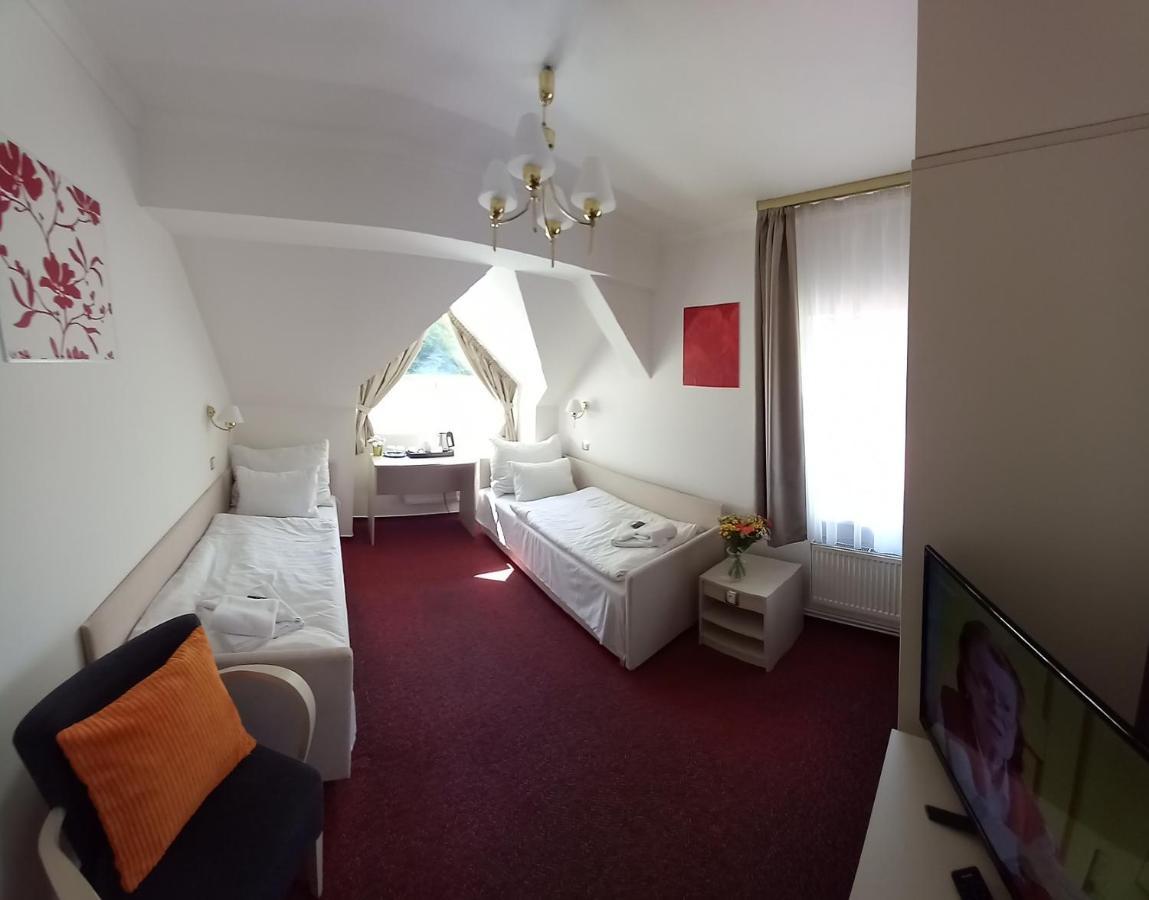 Hotel Hradec Spindleruv Mlyn Exterior photo